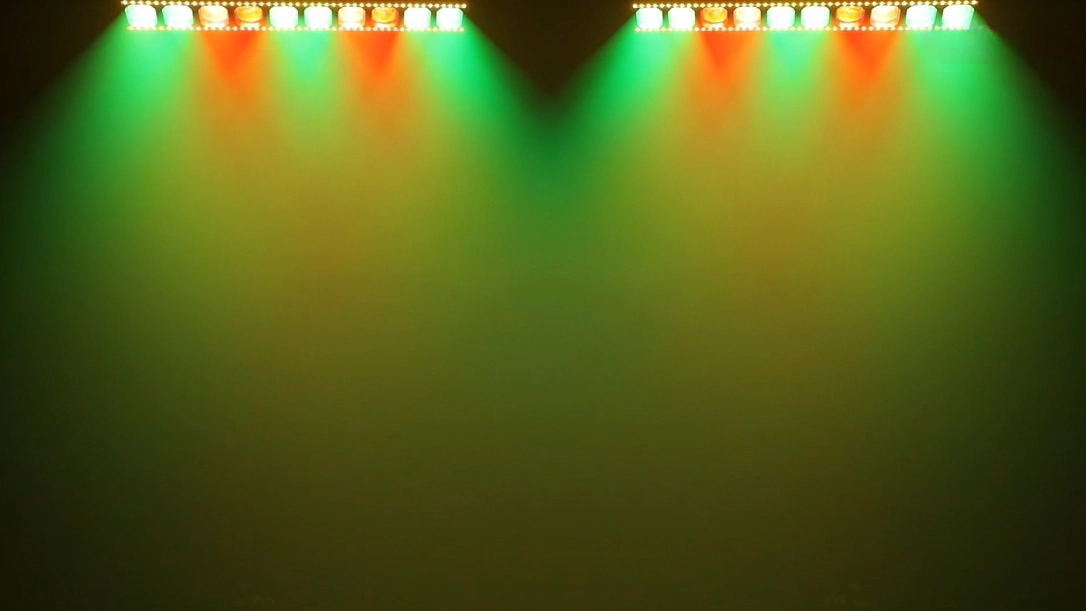 GML DIAMOND LINE 1060 LED Motorized Linear Fixture wide wash